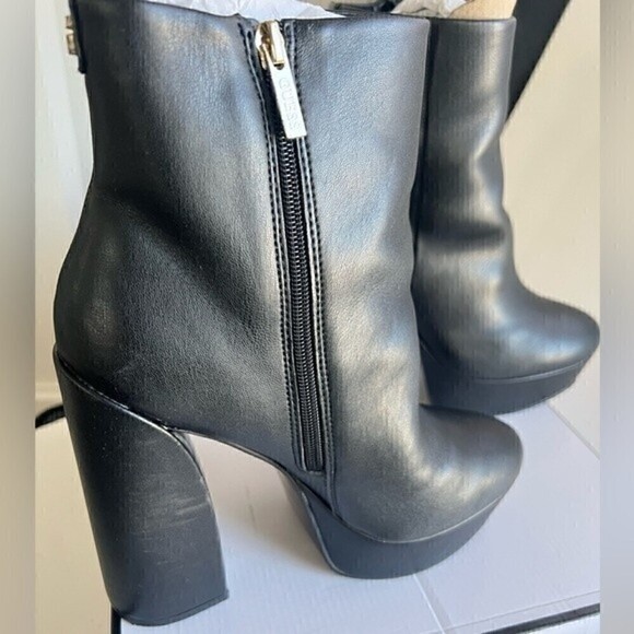 GUESS Women's Crafty 9.5M Heavy Platform Booties boots high heels,  club shoes - Picture 13 of 16
